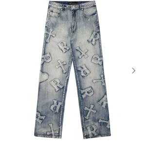 Jätte coola jeans - Säljer dessa jätte coola jeansen från Racer WW för att de inte används längre 💗 Köpta för 1000kr  Skriv om ni har frågor 🥰