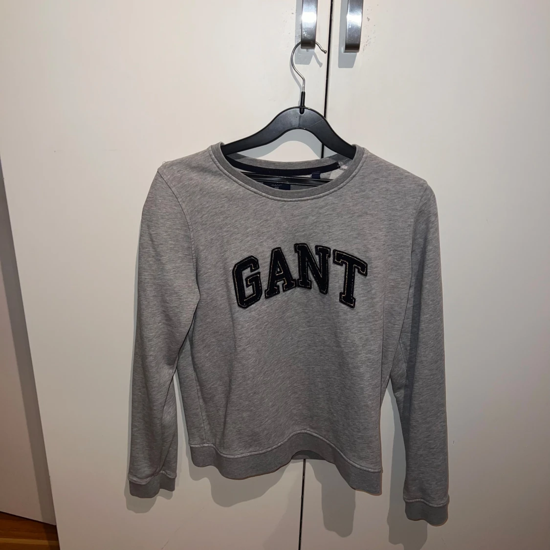 Grå tröja från GANT