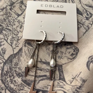 Edblad örhängen  - Original pris 400kr, priset går att diskutera, använda 1 gång 