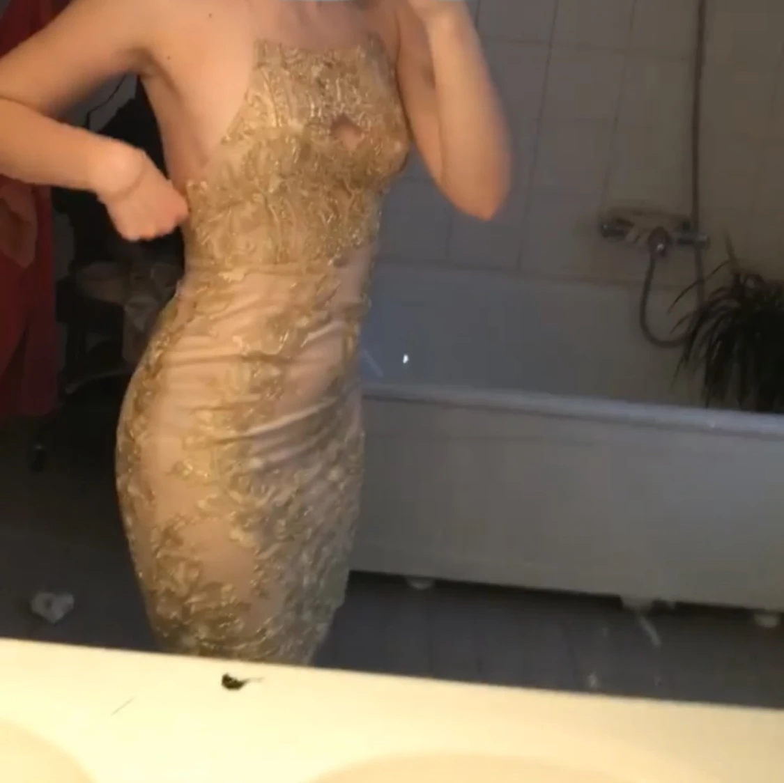 Rosa guldig festklänning - 92