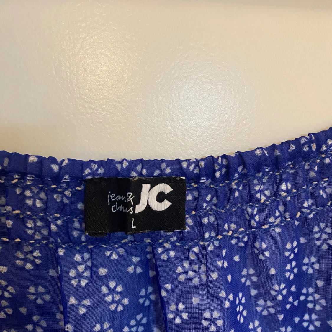 Blå blommig blus från JC - 90