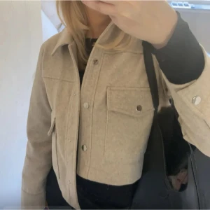 Kort kappa💌 - Använd fåtal gånger! Sitter som en S/XS. Därav jag skriver det!