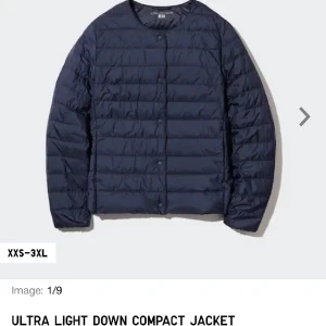 Uniqlo jacka  - En super fin jacka från uniqlo i färgen ”navy”( marinblå). Säljer då den inte kommit till användning🤗den är nästan helt oanvänd och har inga defekter💓💓köpt för 799kr