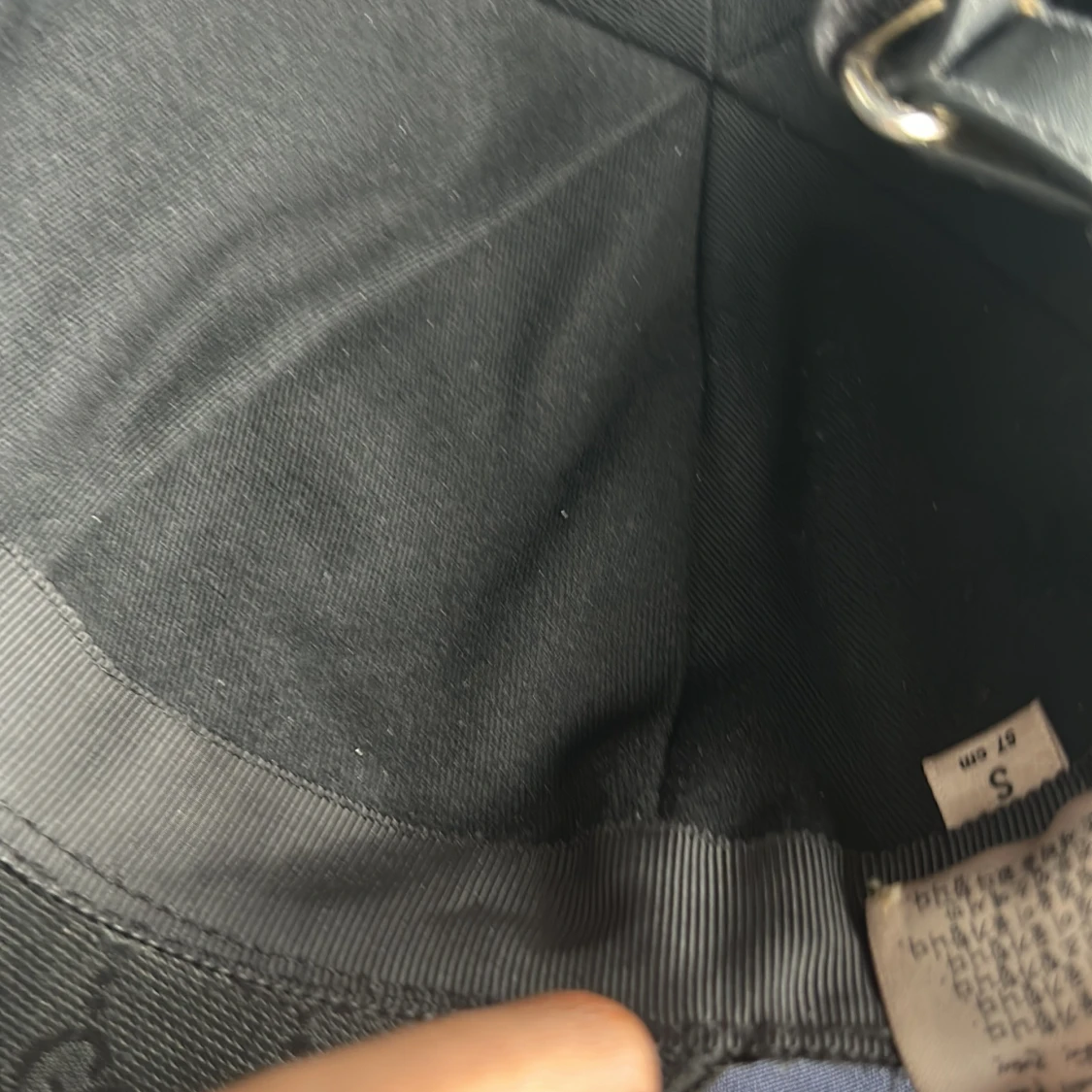 Svart gucci keps äkta oanvänd - 90