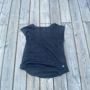 Träningströja - Träningströja i storlek 158/164💓