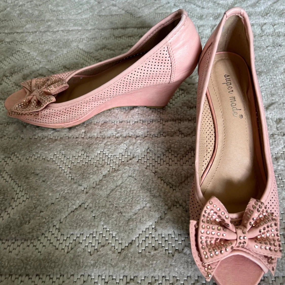 Jättesöta rosa klackar - 90