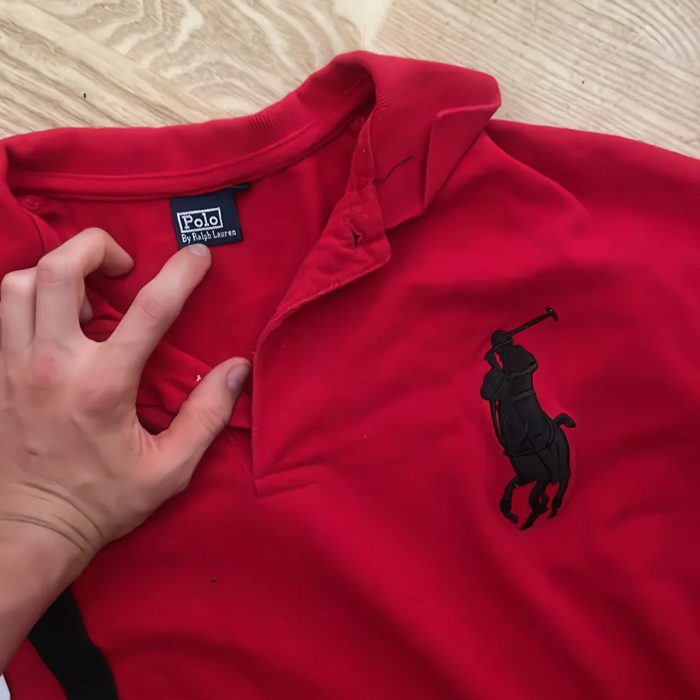 Polo Ralph Lauren tröja Sitter som en M-L. T-shirts.