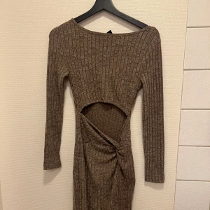 Klänning  - Storlek s. Använd men i bra skick. 