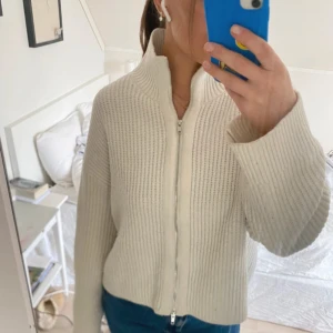 Bikbok kofta - Mycket sparsamt använd