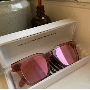 chimi  - såå snygga och coola chimis men säljer nu då dom ej kommer till användning, säljs inte längre💓💓har en liten repa men som ej syns🫶🏼