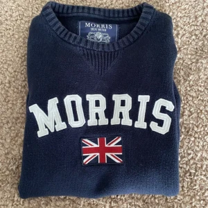 Morris tröja - Säljer denna riktigt feta morris tröja! Storleken är xs men sitter som en s då dom är stora i storleken. Skicket är helt nytt! Tveka inte på att skriva!
