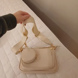 Väska - Söt väska från newyorker, aldrig använd.