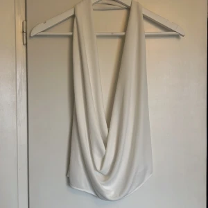 Zara topp - Festtopp från zara med öppen rygg!