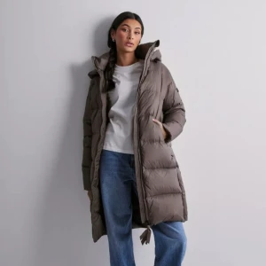 Rock and blue jacka  - Säljer nu min så varma och sköna rock and blue jacka då den inte kommit till användning, köpte denna vintern,  nyskick. Storlek 34. Nypris 3499kr. Pris kan diskuteras. Skriv vid intresse eller frågor. 