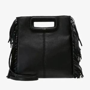 Maje väska - Säljer min jättefina maje väska ❤️ bra skick men finns lite defekter (lite sliten) pris kan diskuteras !🩷