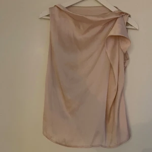 Blus - Ljusrosa silkesblus, så fin till sommaren🥰