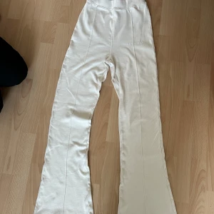 Byxor Missguided - Snygga loungebyxor från Missguided🩵🌸 Använda fåtal gånger 