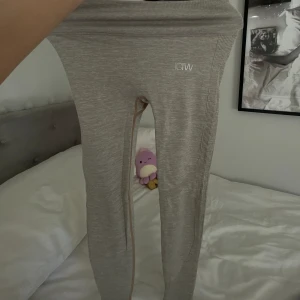 Träningstights från iciw - Säljer dessa fina träningstights från iciw säljer pga att dom är försmå💓