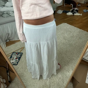 Lpngkjol - Långkok från strandivarius, knappt använd och är i bra skick🩷