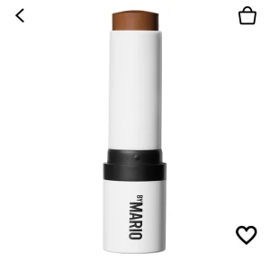 By Mario bronzer  - Jag säljer min By Mario bronzer i färgen dark, testad en gång men den kommer ej till användning!! Den är som ny, men saknar kartong därför säljer jag den för 150kr💗