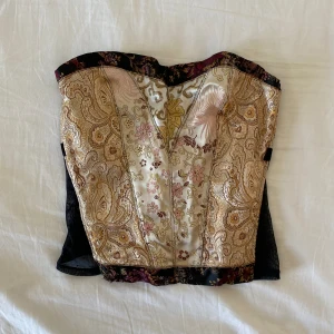 Vintage paisley mönster korsett topp  - Supersnygg! Korsett/kortsettopp/bandeau topp. Storlek S. 