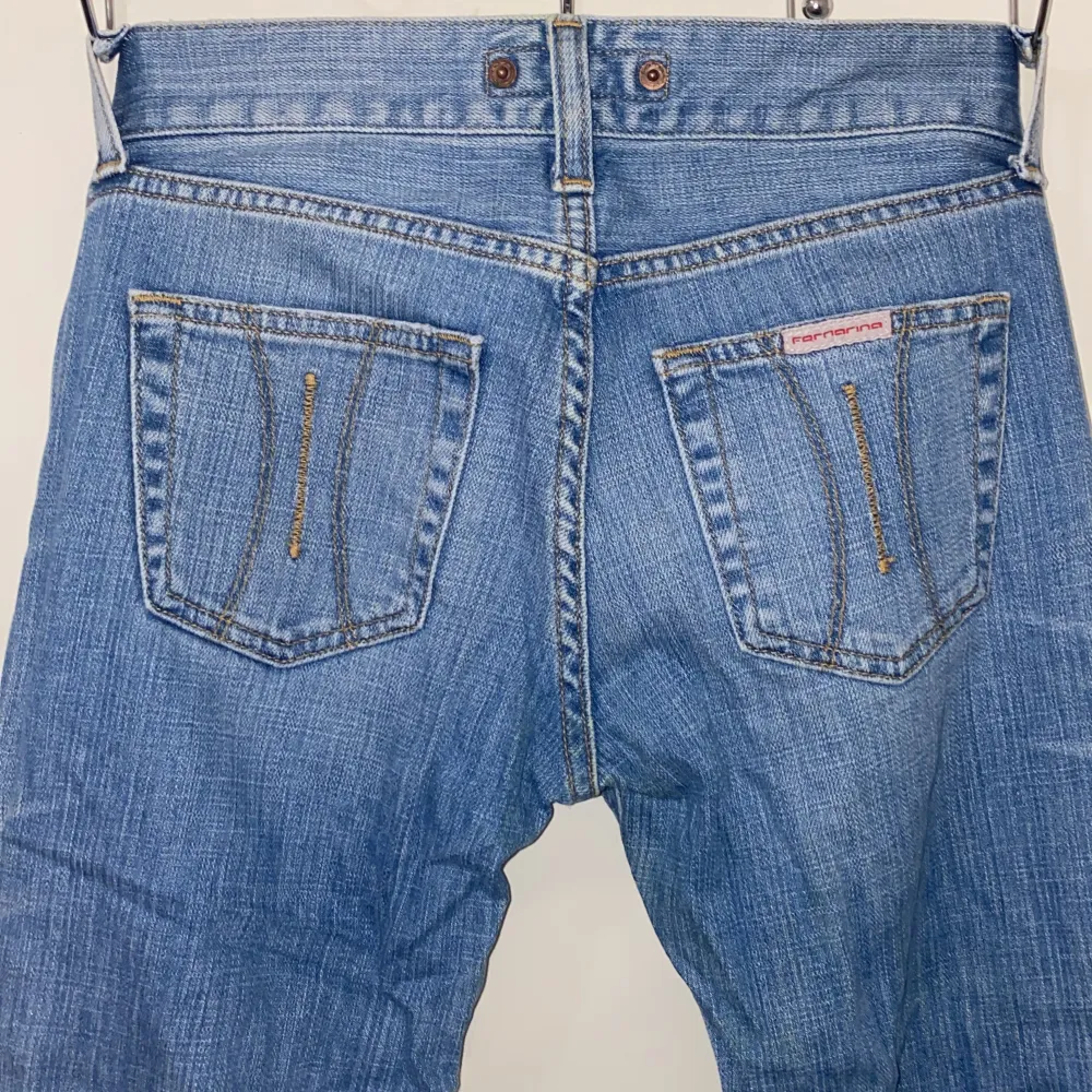 helt nya och oanvända jeans!!!✨. Jeans & Byxor.