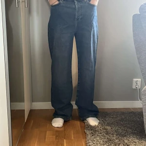 Never denim jeans  - Jeans från never denim i nyskick! Storlek W33