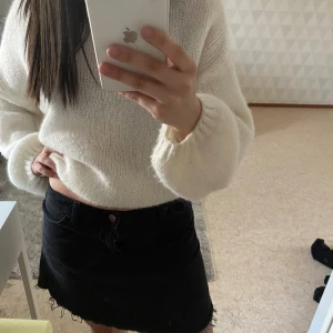 Jeanskjol - Mörkgrå jeanskjol som passar perfekt till sommaren 😍