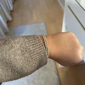Silvrigt armband ifrån glitter 💓 Justerbart