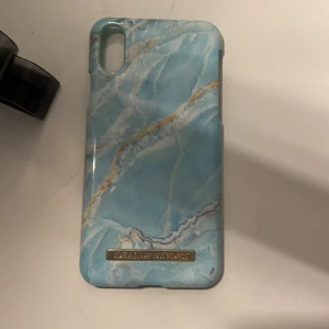 Ideal of Sweden mobilskal - Säljer ett jätte fint ideal of Sweden mobilskal i storlek iPhone X. Orginal pris 300kr, säljer för att jag har ny telefon🫧