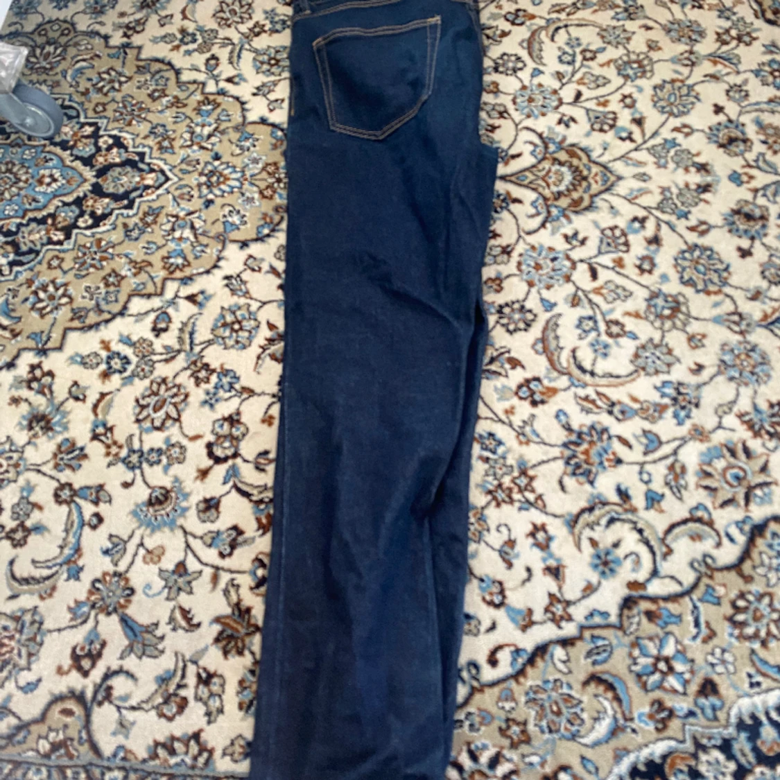 Mörkblåa jeans  - 90