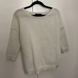 Mohito collection tröja - Jätte fin stickad tröja. Köptes sommaren 2023. Har inte kommit så mycket till användning❤️❤️