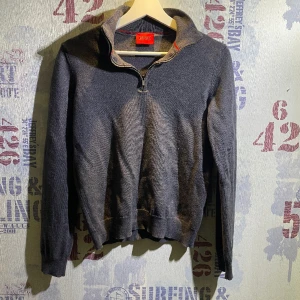 Hugo boss  - Säljer nu minnesgode boss tröja pga den inte passade men annars är den i jätte fint skick.