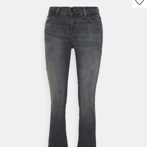 Ltb jeans - Säljer dessa jättefina Bootcut jeans från Ltb i strl 28/30❤️nypris 830kr nästan aldrig använda 