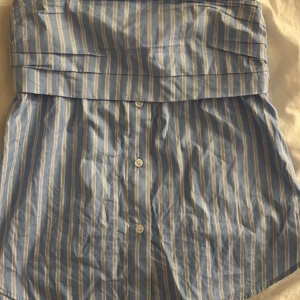 Bandeau topp - Så så snygg bandeau topp från Zara! 10/10 skick, skriv för fler bilder på❤️❤️❤️