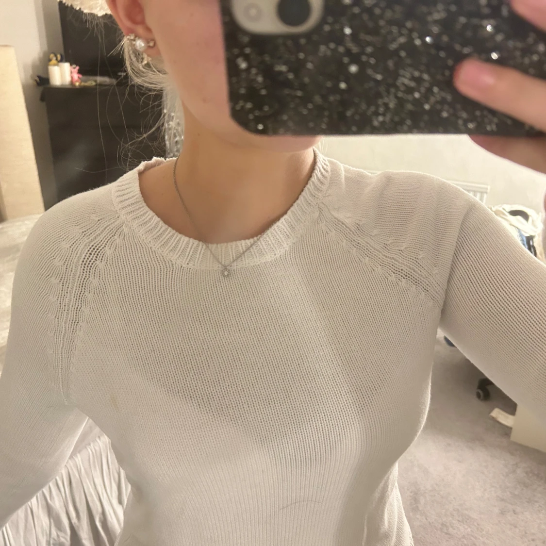 Vit stickad tröja