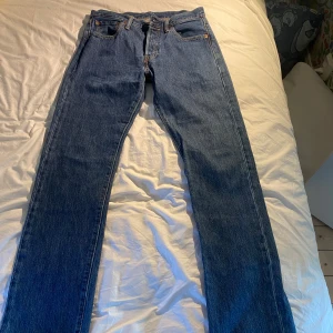 Levis jeans 501 - Levis jeans 501 helt oanvända W29 L32