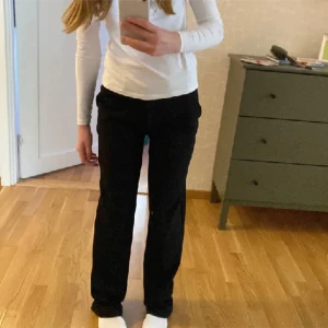 Svarta byxor - kostymbyxor från lager 157