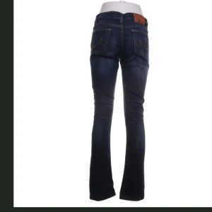Ltb jeans - Ltb jeans i mörkblå. Köpte från sellpy men passade tyvärr inte mig💕