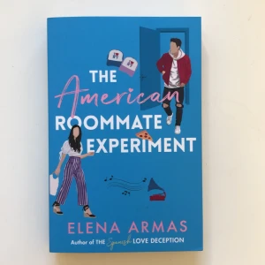 The American Roommate Experiment  - Helt ny. Boken är på engelska. Om den önskas köpas med föregångaren The Spanish Love Deception kan båda böckerna köpas för 149 kr. Om intresserad av det skriv i så fall meddelande till mig.