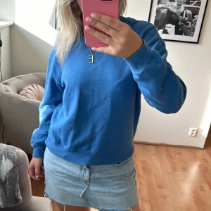 Sweatshirt  - Blå sweatshirt från Cubus 🥰