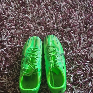 Nike Mercurial Zoom Superfly 9 Academy CR7 FG/MG - Storlek 45  Köpte de för 1000kr för två månader sen 