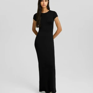 Slutsåld maxiklänning - Från Berhska 🥰 använd 1 gång!