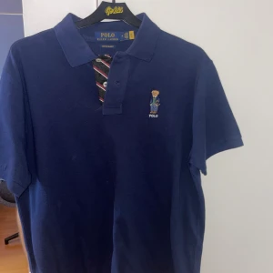 Polo Ralph Lauren Piké  - Oanvänd Polo Ralph Lauren Piké. Cond 10/10. Retailpris 1000kr