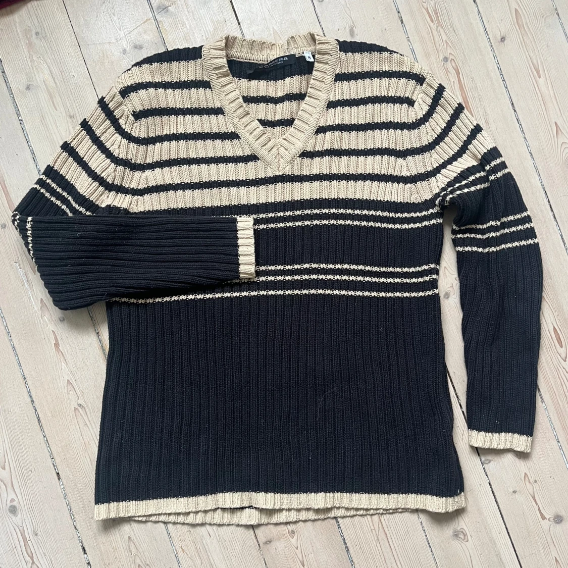 Randig stickad tröja - 90