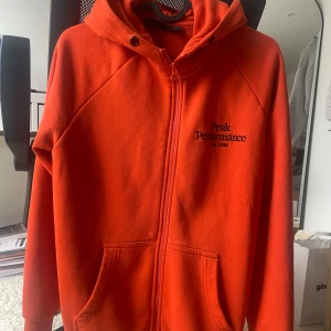 Peak performance kofta - Säljer min peak kofta som är i bra skick! 