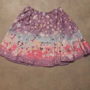 Kawaii kjol med mönster  - Storlek; XS/S