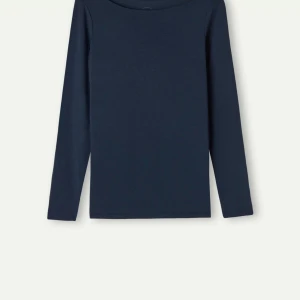 Intimissimi  - Säljer denna super fina intimissimi tröjan, använd 1 gång, inga defekter på användning, skriv privat för fler bilder! 