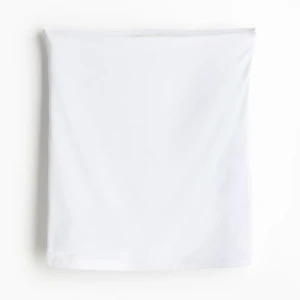 vit tubetopp - Vit tubetopp från HM i storlek M, Aldrig använd, Prislappen finns kvar❤️