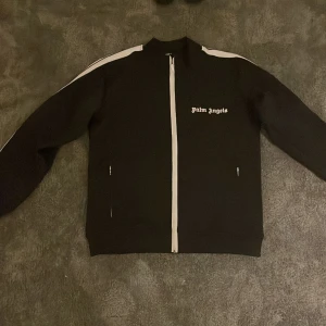 Palm angels tröja  - Palm angels tröja storlek M andvänd 3 gånger kanske ej äkta 